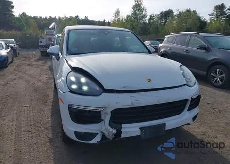 2016 Porsche Cayenne S z USA, uszkodzony, nr VIN WP1AB2A22GLA96716